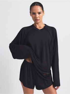 NikeSKIMS Airy Long Sleeve Oversized Tee (Black)